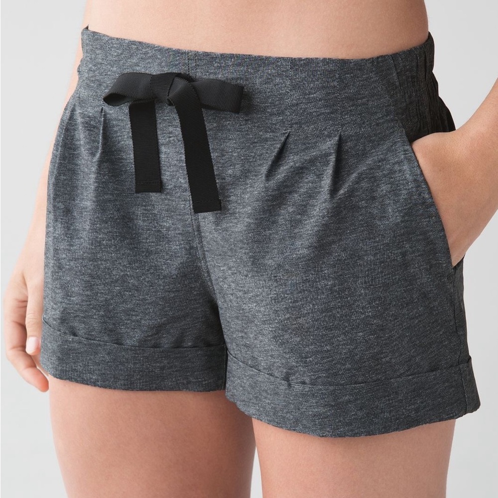 Lululemon shorts spring breakaway